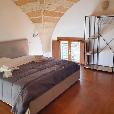 B&B Piazzetta Verdi เลชเช ภายนอก รูปภาพ