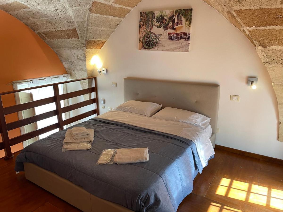 B&B Piazzetta Verdi เลชเช ภายนอก รูปภาพ