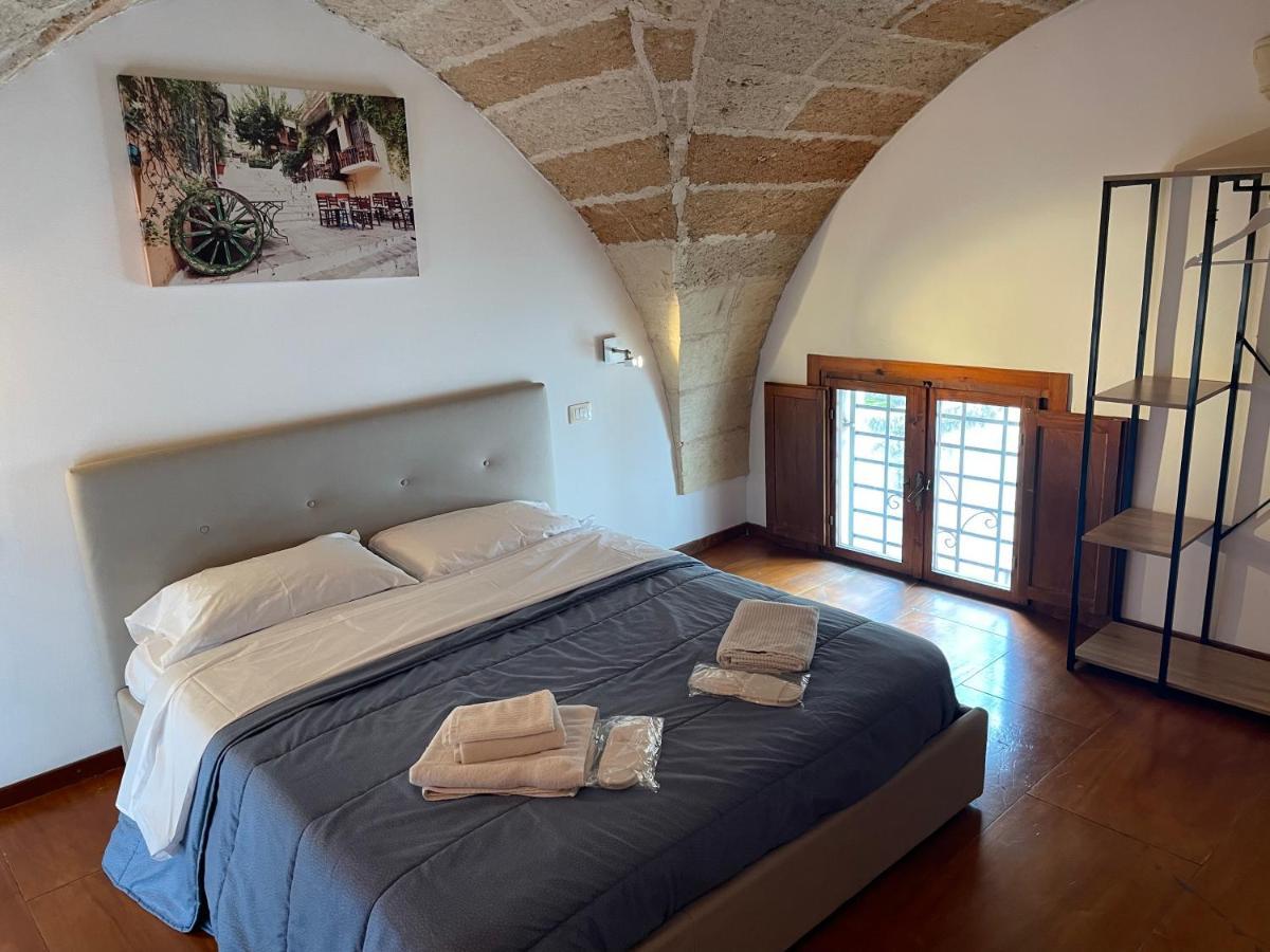 B&B Piazzetta Verdi เลชเช ภายนอก รูปภาพ